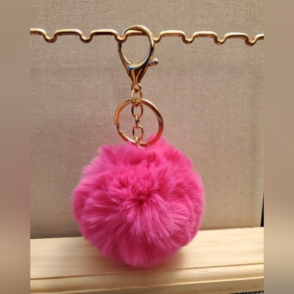 Cute Fashion Faux-Fur Puff Ball - Picture 2 of 8